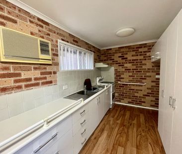 Convenient Living - Single Level Home - Photo 2