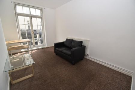 2 bedroom apartment to rent - Photo 2