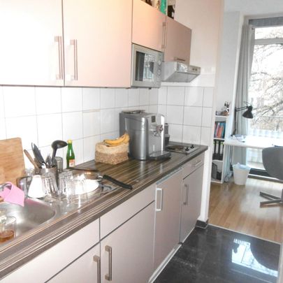 Ruhige, helle 1,5- Zimmer- Wohnung mit Balkon in Uninähe - auf Wunsch mit Stellplatz! - Photo 1
