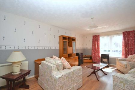 2 Bed Flat, Bridgeton, G40 - Photo 2