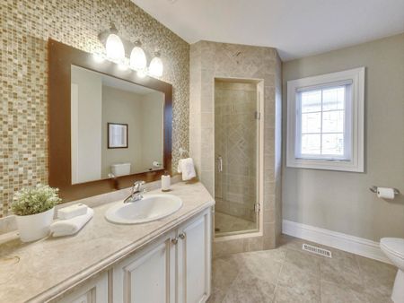 For Lease - 40 Harrow Drive Unit# 3, Toronto, Ontario - Photo 2