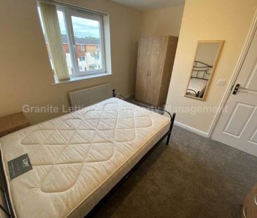 4 bedroom townhouse to rent - Photo 3