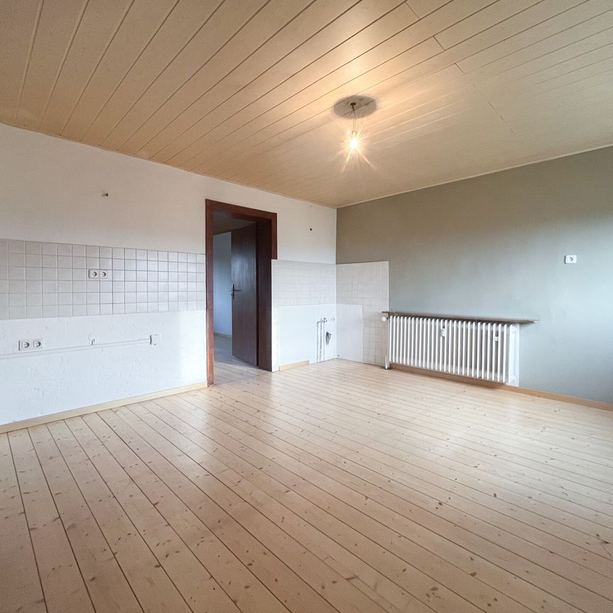 Geräumige Einliegerwohnung mit Dachboden und Kellerabteil - Foto 1