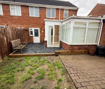 3 bedroom semi-detached house to rent - Photo 3