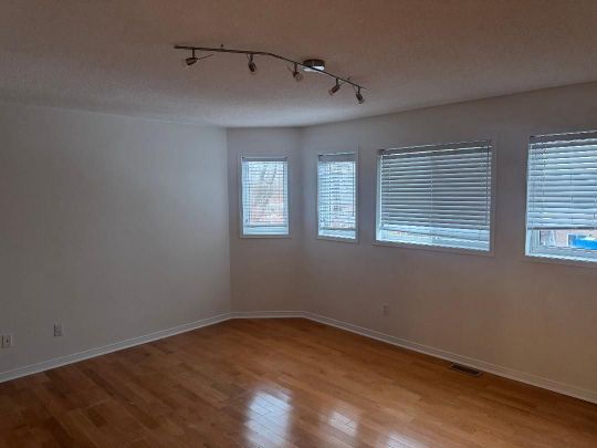 For Lease - 306 Cossack Crescent Unit# MAIN AND UPPER, Mississauga, Ontario - Photo 1