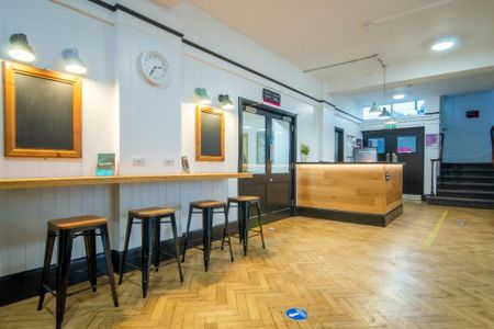 Mixed use to rent - Photo 4