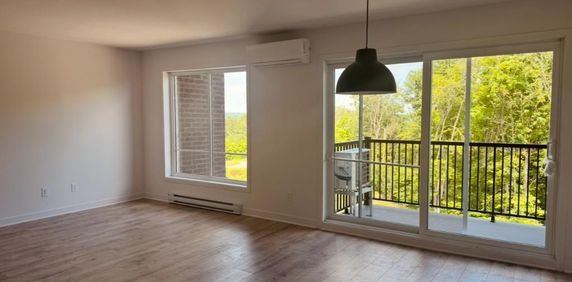 Logement 5 1/2 - Libre dès maintenant - 1er loyer gratuit - Photo 2