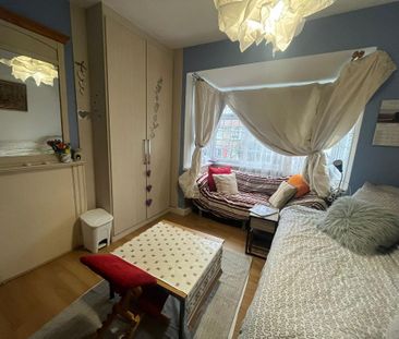 House share to rent - Photo 4
