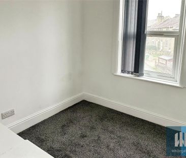 2 bedroom end of terrace house to rent - Photo 1