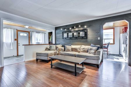 For Lease - 366 Irene Drive, Georgina, Ontario - Photo 2