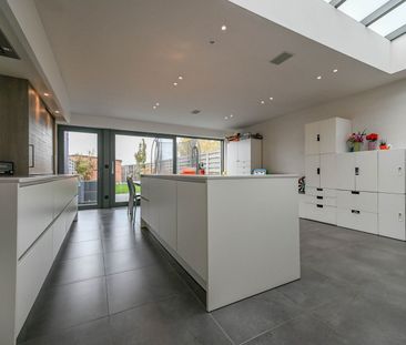 Recent gerenoveerde gezinswoning te Sint-Eloois-Winkel - Photo 5