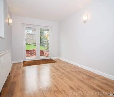 3 bedroom property to rent in Watford - Photo 2