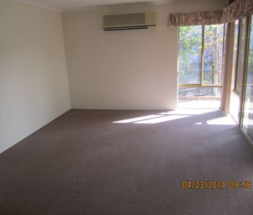 Spacious Family Home in Convenient Kinross Location - Photo 1