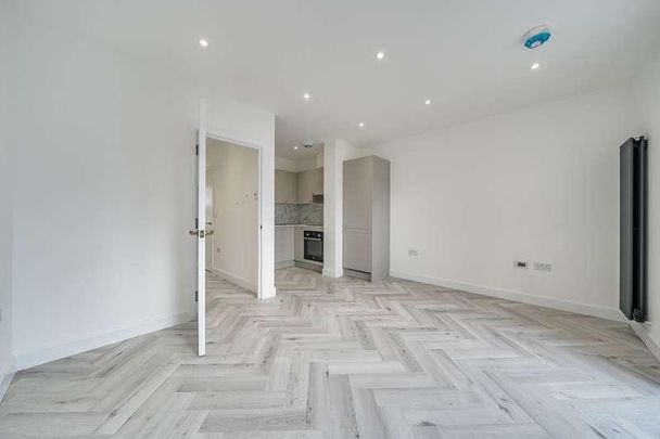 Lion Road, Bexleyheath, DA6 - Photo 1