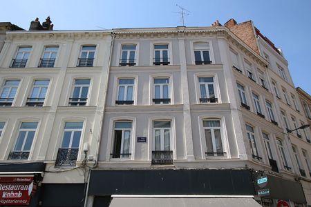 Location Appartement 1 pièce 26m² LILLE 59000 - Photo 4