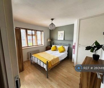 1 bedroom in a house share to rent - Photo 1