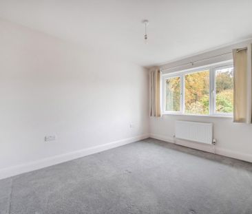 3 bedroom end of terrace house to rent - Photo 4