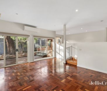 2/13 Sylvan Street, Montmorency - Photo 2