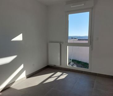 location Appartement T2 DE 38.9m² À MANOSQUE - Photo 2