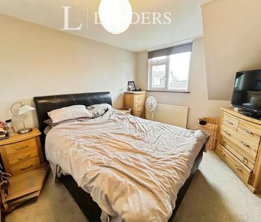 3 bedroom semi-detached house to rent - Photo 5