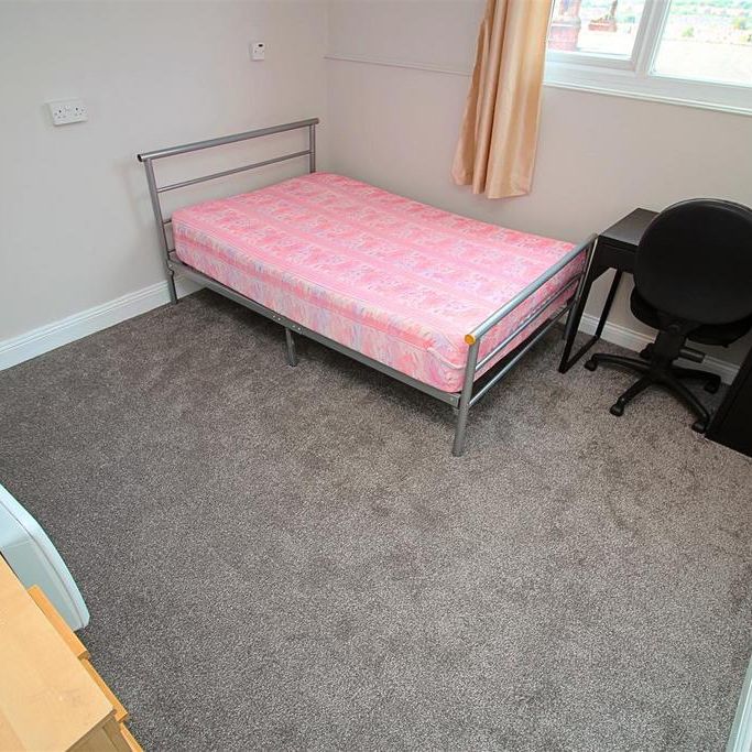 4 bedroom house to rent - Photo 1