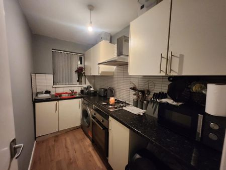 1 bedroom flat to rent - Photo 5