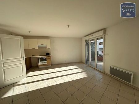 Location Appartement 2 pièces 50m² CAGNES SUR MER 06800 - Photo 2