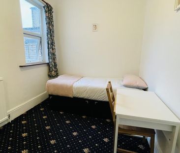 House share to rent - Photo 6