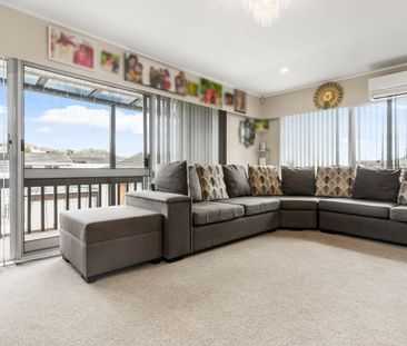 Renovated & Elevated - Expansive Living - Photo 5