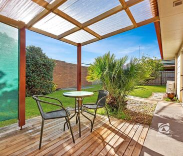 LOW-MAINTENANCE LIVING WITH OUTDOOR APPEAL. - Photo 2