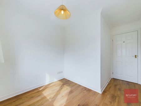 Terraced House to rent on - Photo 3