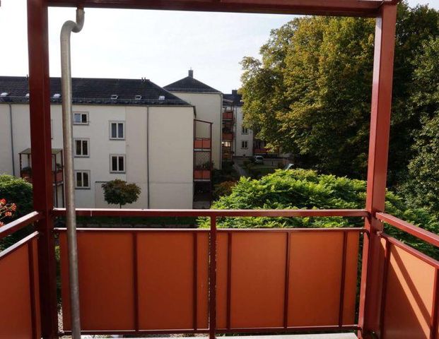 EBK inkl. / 1. OG / Laminat + Bad mit Wanne - frei ab 1.5.26 - Foto 1