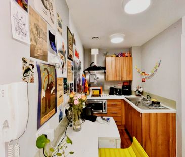 2 Bed - Shared Bath - Double Bed - Photo 3