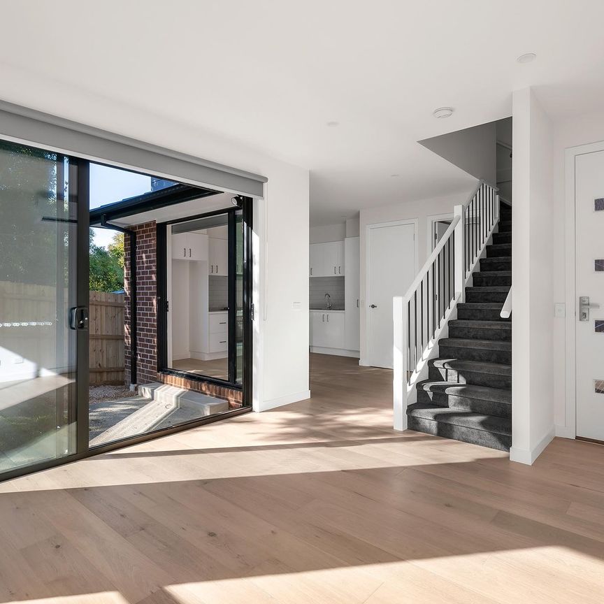 3/18 Mines Road, Ringwood - Photo 1