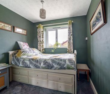 4 bedroom detached house to rent - Photo 3