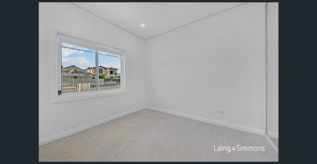 Brand New Family Home - Water Included ! - Photo 4