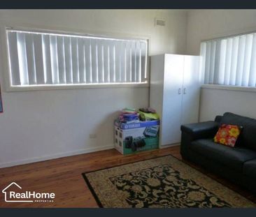 Comfortable Family Home in a Prime Blacktown Location - Photo 3