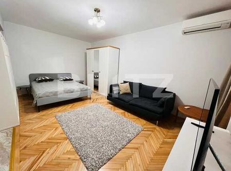 Studio spatios de 45 mp, mobilat modern, zona centrala - Fotografie 3