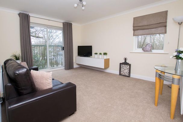 2 bedroom flat to rent - Photo 1