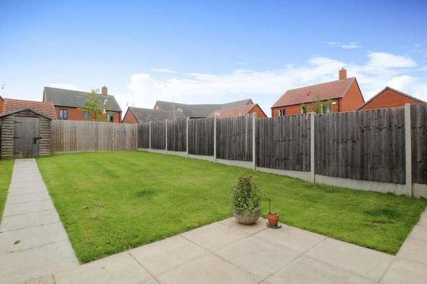 Jubilee Way, Bishops Tachbrook, Leamington Spa, CV33 - Photo 1