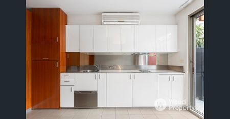 Embrace the Best of St Kilda Living – Modern Comfort in a Prime Location - Photo 3