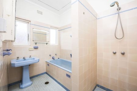 Low Maintenance Family Home - Photo 4