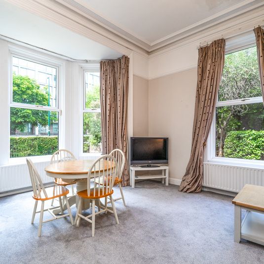Carlton Villas, Shelbourne Road, Ballsbridge, Dublin 4, D04 H662 - Photo 1
