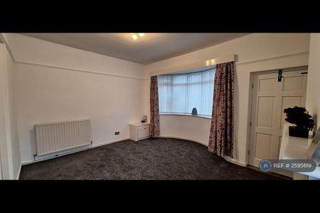 2 bedroom end of terrace house to rent - Photo 4