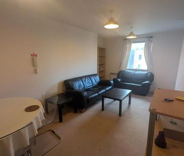 2 bedroom apartment to rent - Photo 4