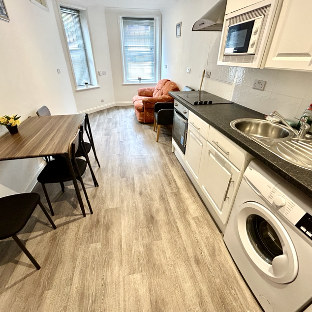 1 bedroom apartment to rent - Photo 1
