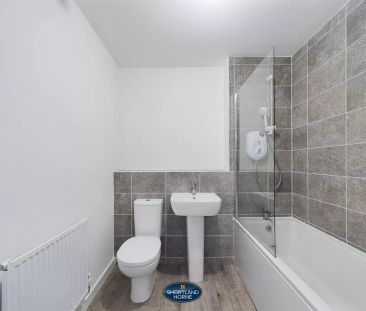 Dennis Davison Place, Bannerbrook Park, Coventry - Photo 5