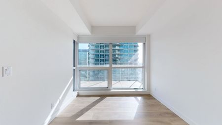 For Lease - 95 McMahon Drive Unit# 1901, Toronto, Ontario - Photo 4