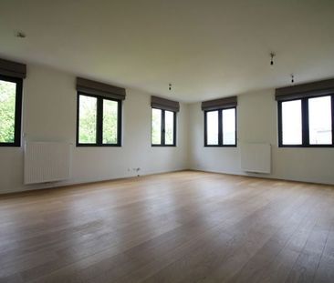 Duplex te huur in Brussel voor € 2.600 met 4 slaapkamers - Photo 3