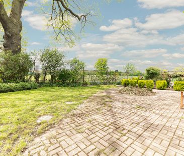 To Let 4 Bed House - Detached - Photo 5